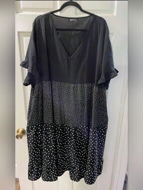 BloomChic Black & White Polka Dot V-Neck Midi Dress